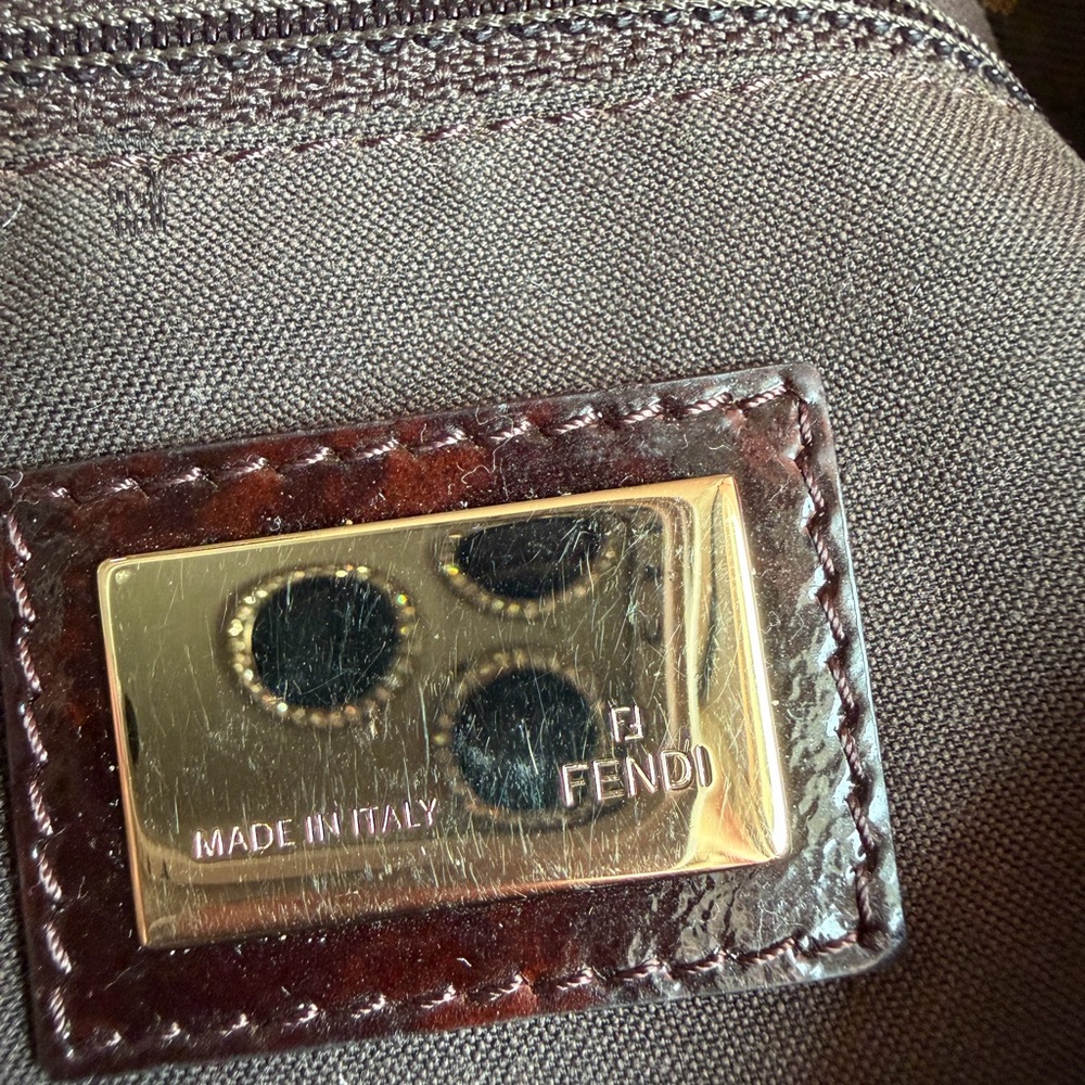 Fendi Monogram Brown Shoulder Bag - Picture 3 of 7